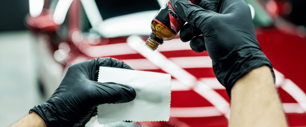 Waarom de Meeste Keramische Coatings een Limburgse Winter Niet Overleven (En de Hybride Oplossing Die Wél Werkt)